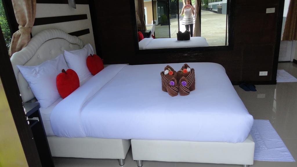 Love You Resort Chumphon Habitación foto